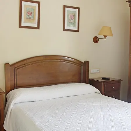 Pensión Hostal El Aparcamiento Luarca