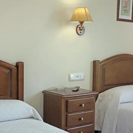 Hostal El Aparcamiento Pensión
