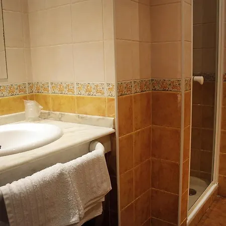 Pensión Hostal El Aparcamiento *