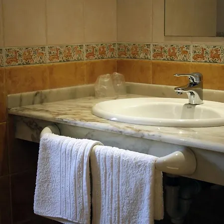 Hostal El Aparcamiento Luarca