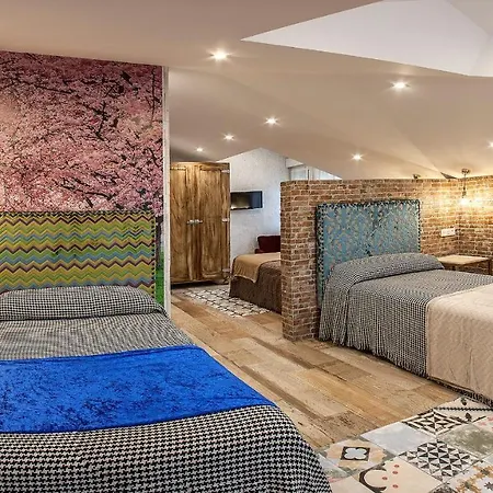 Hostal El Aparcamiento Pensión